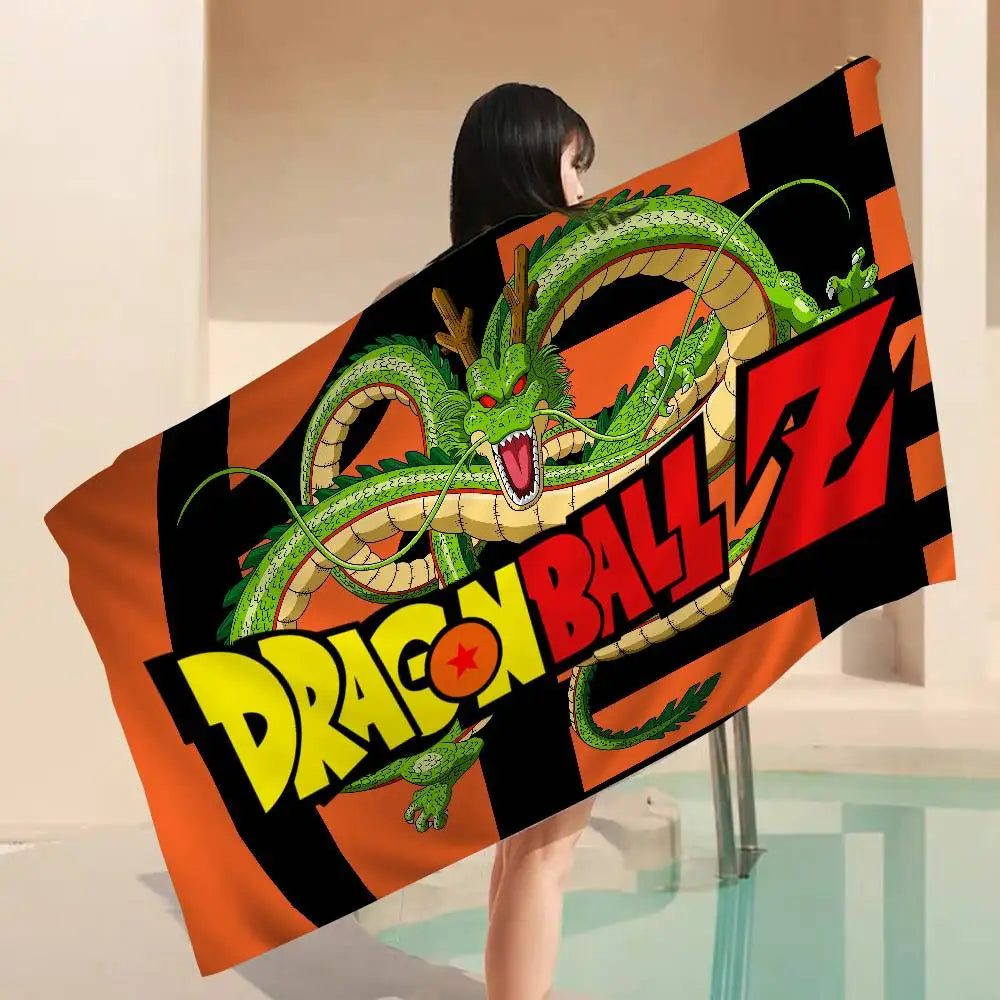 Serviette de plage bleue Dragon Ball - Goku et ses amis sur Shenron
