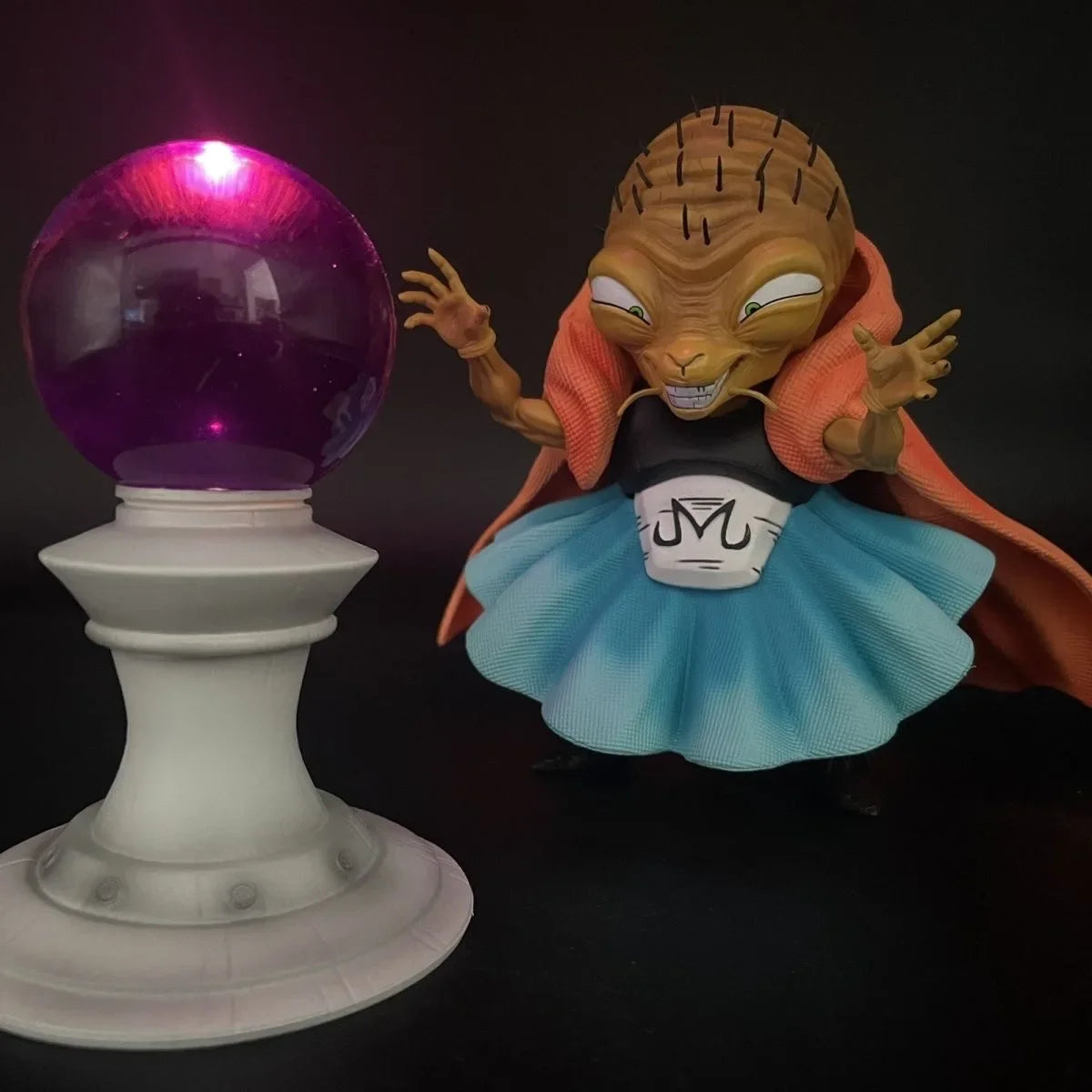 Dragon Ball Figur - Babidi und lila Kristallkugeln