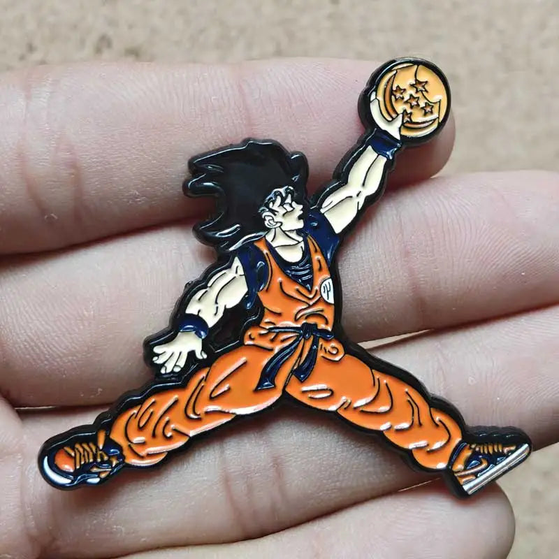 Pin’s Dragon Ball - Goku en joueur de basket