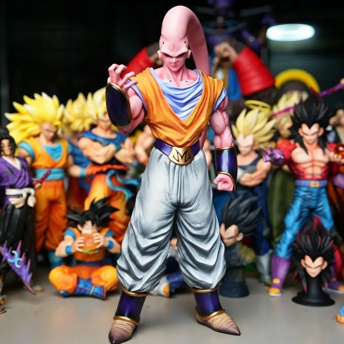 Action Figure Dragon Ball - Super Buu con il vestito di Gohan