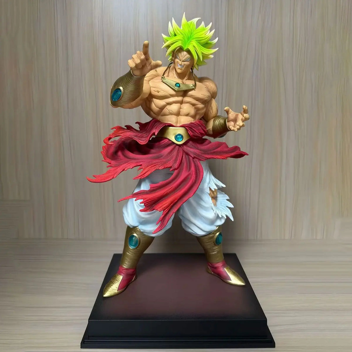 Action figure Dragon Ball - Broly Super Saiyan leggendario su base nera