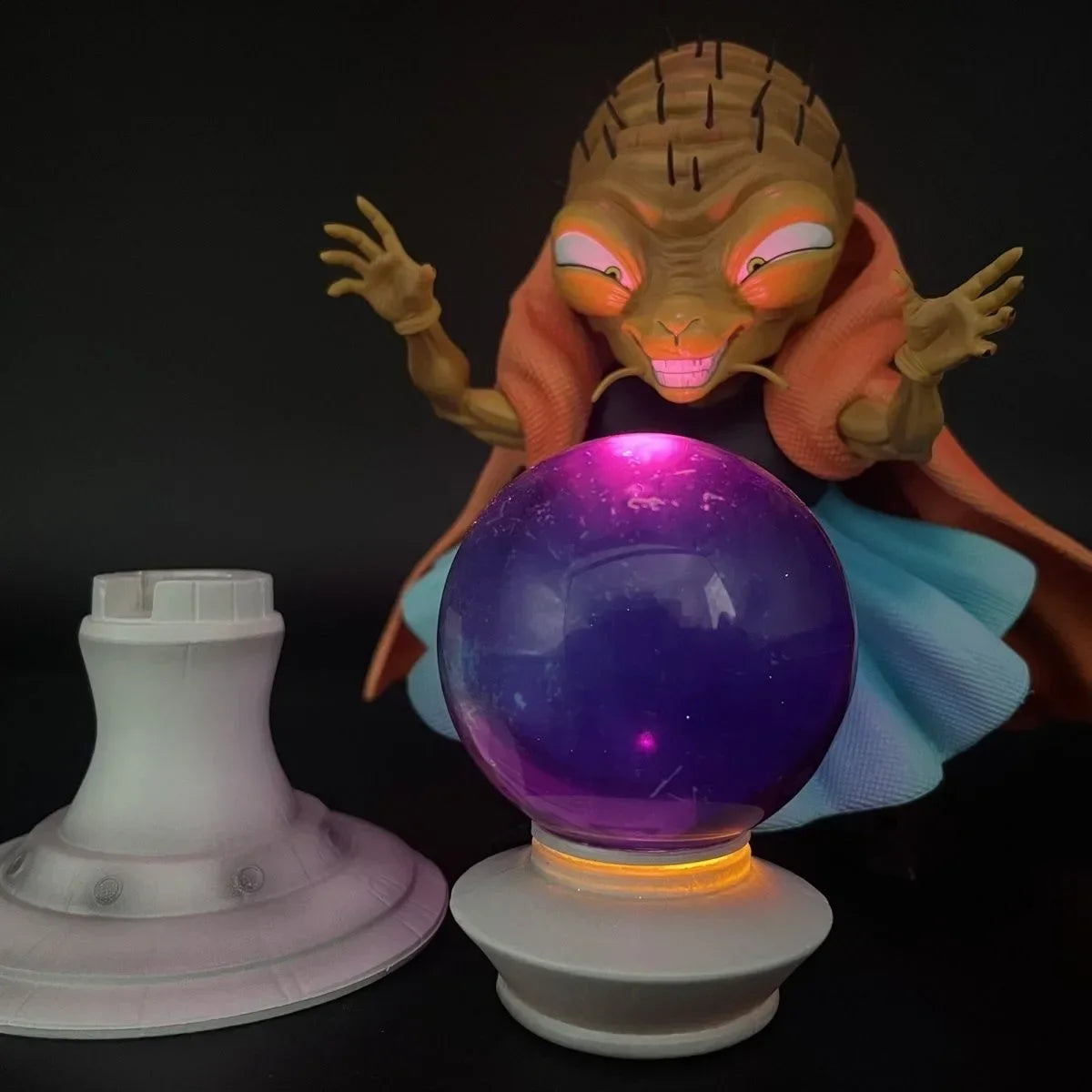 Figura Dragon Ball - Babidi con los brazos abiertos