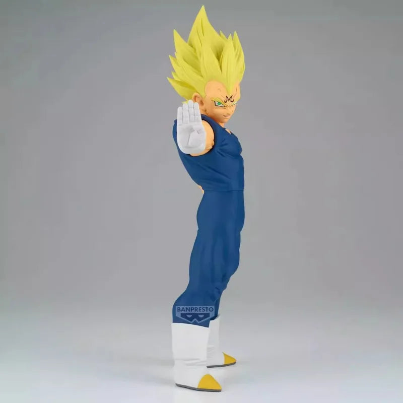 Figuur Grandista Dragon Ball - Majin Vegeta Super Saiyan vuist naar voren