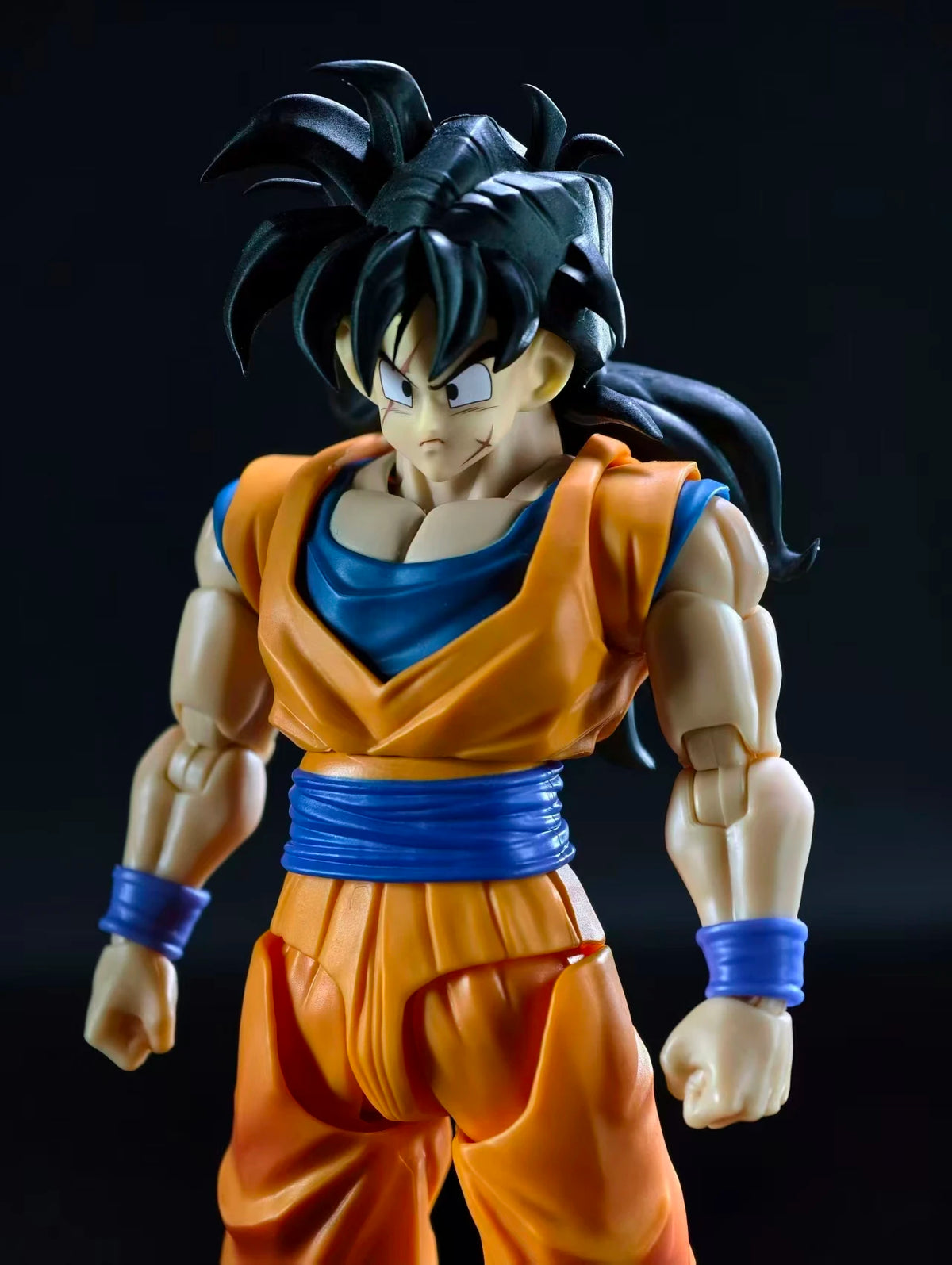 Figura articulada de Dragon Ball - Goku con caras y manos intercambiables