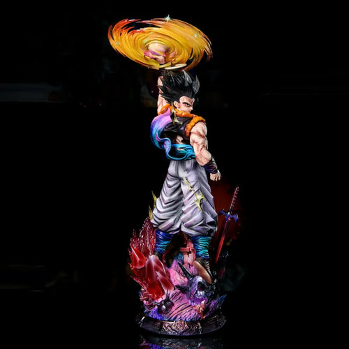 Figurine Dragon Ball - Gogeta Super Saiyan levant une boule d'énergie