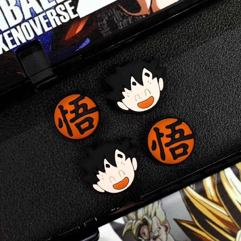 Coque Nintendo Switch OLED Dragon Ball - Goku Super Saiyan et commandes grises
