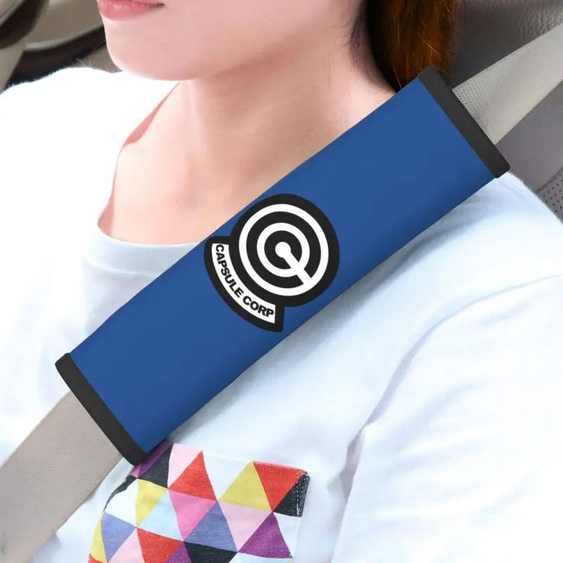 Protections de ceinture bleues Dragon Ball - logo Capsule Corp blanc