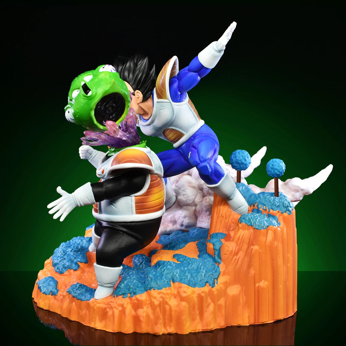Dragon Ball figure - Vegeta fighting Guldo