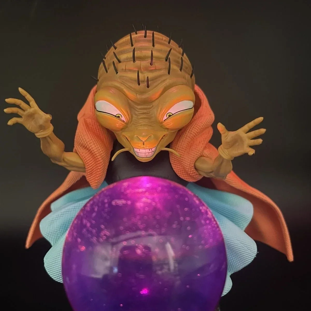 Figura Dragon Ball - Babidi con los brazos abiertos