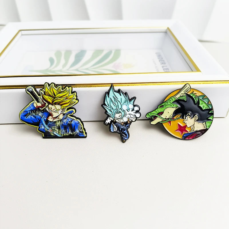 Pin de Dragon Ball - Goku Super Saiyan Blue en ataque chibi