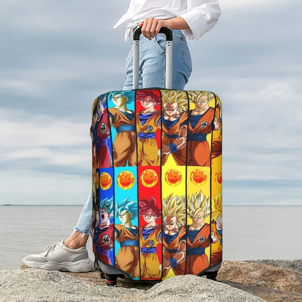 Housse de valise multicolore Dragon Ball - Goku et ses transformations répétées