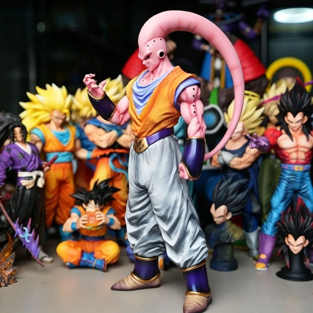 Action Figure Dragon Ball - Super Buu con il vestito di Gohan