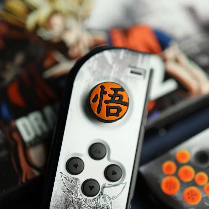 Kit de protection Nintendo Switch OLED Dragon Ball Goku Super Saiyan avec protège-joysticks