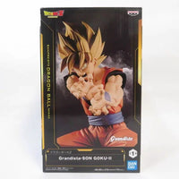 Goku Super Saiyan les mains en avant Grandista