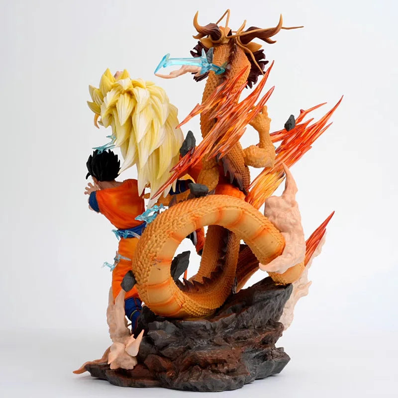 Dragon Ball figurine - Goku Super Saiyan 3 and golden dragon