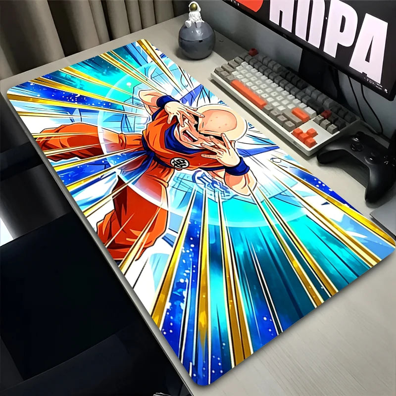 Tapis de souris jaune et noir Dragon Ball - Krilin en gros plan