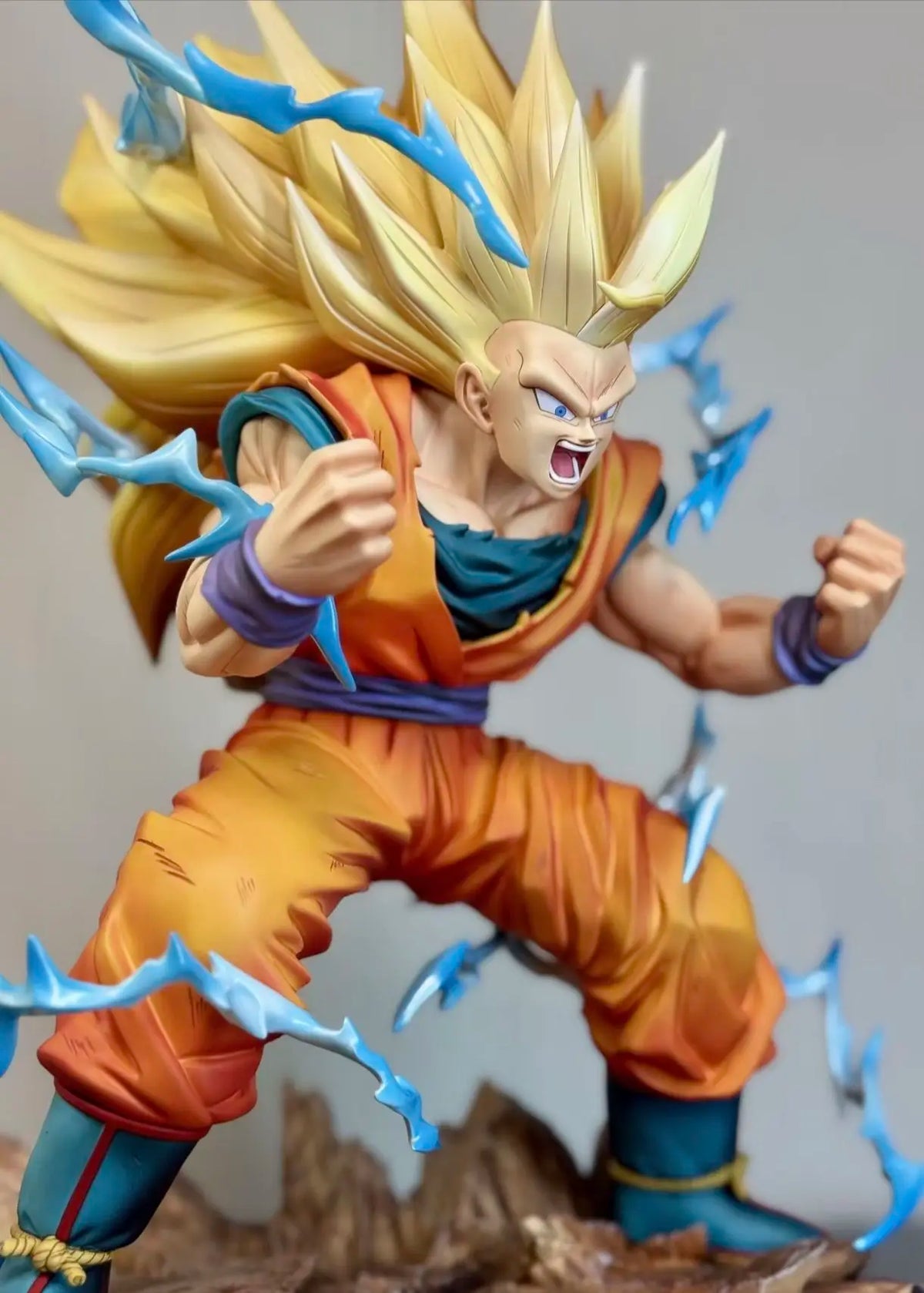 Dragon Ball Figure - Goku Super Saiyan 3 Aanvallen