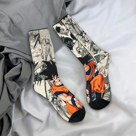 Chaussettes noir et blanc Dragon Ball - Goku en tenue orange et cases de manga