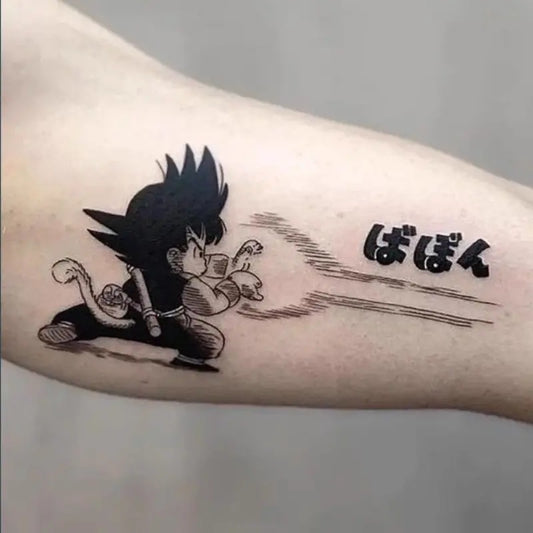Tijdelijke Tattoo Dragon Ball - jonge Goku lanceert een Kamehameha