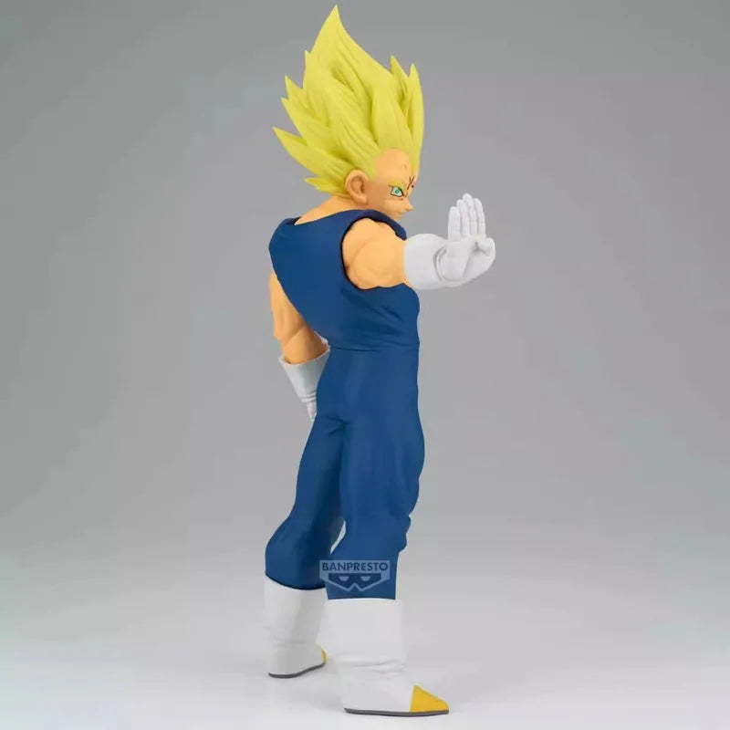 Figuur Grandista Dragon Ball - Majin Vegeta Super Saiyan vuist naar voren