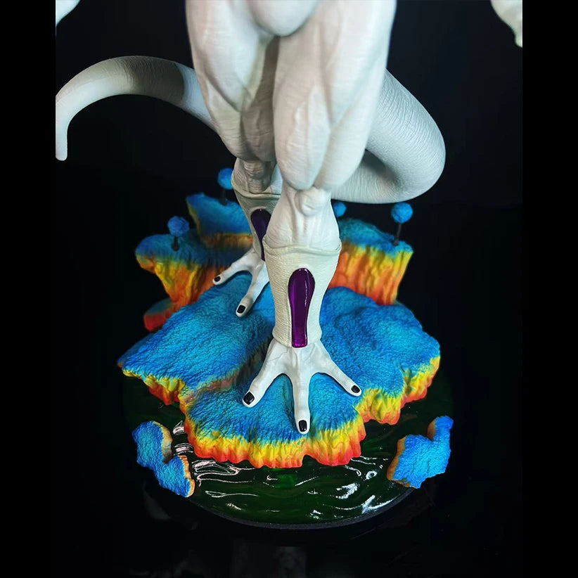 Dragon Ball figurine - Frieza final form on blue base