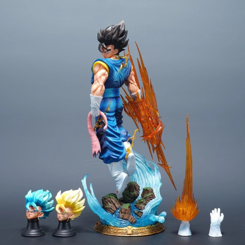 Figura Dragon Ball - Vegetto sobre base con efectos naranjas y azules