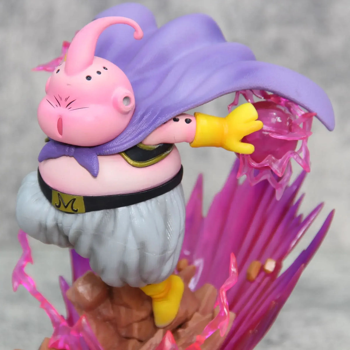 Statuetta Dragon Ball - Majin Buu e aura viola