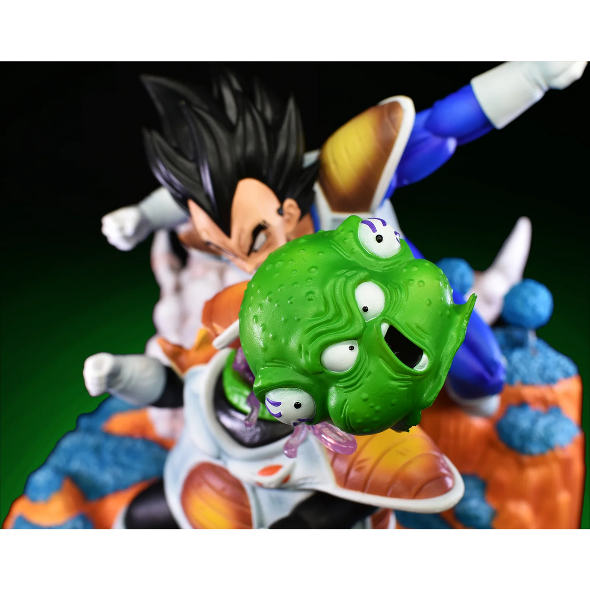 Dragon Ball figure - Vegeta fighting Guldo