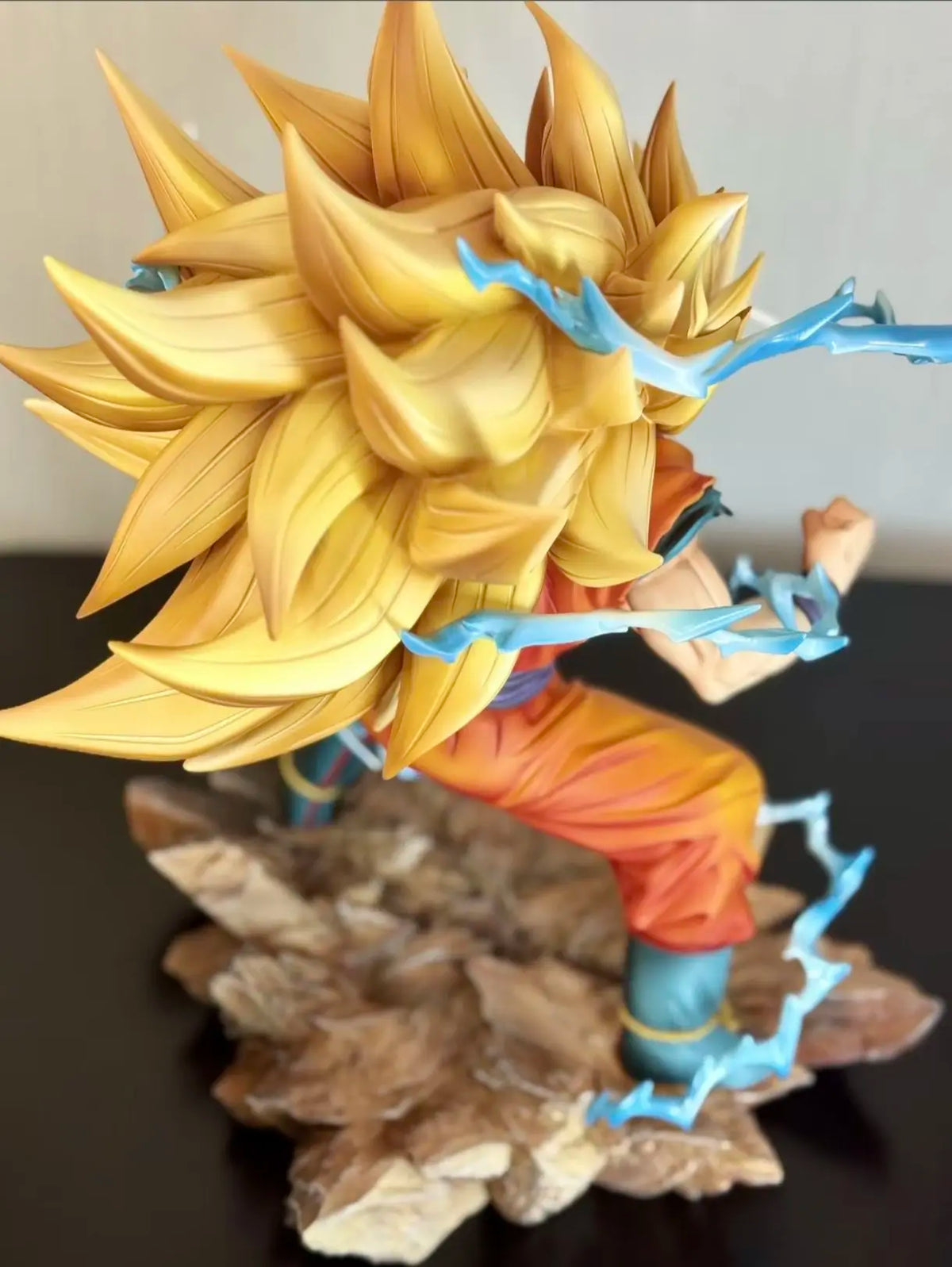 Dragon Ball Figure - Goku Super Saiyan 3 Aanvallen