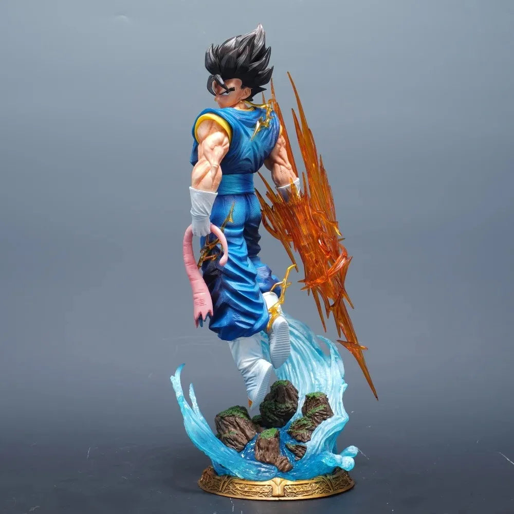 Figura Dragon Ball - Vegetto sobre base con efectos naranjas y azules